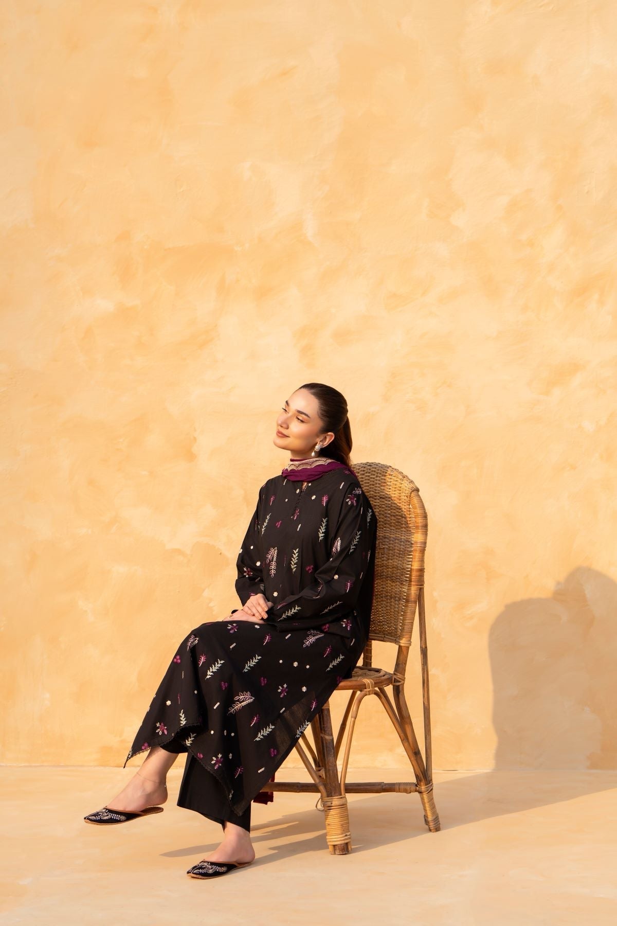 Midnight Black Stitched Three Piece – ibtida